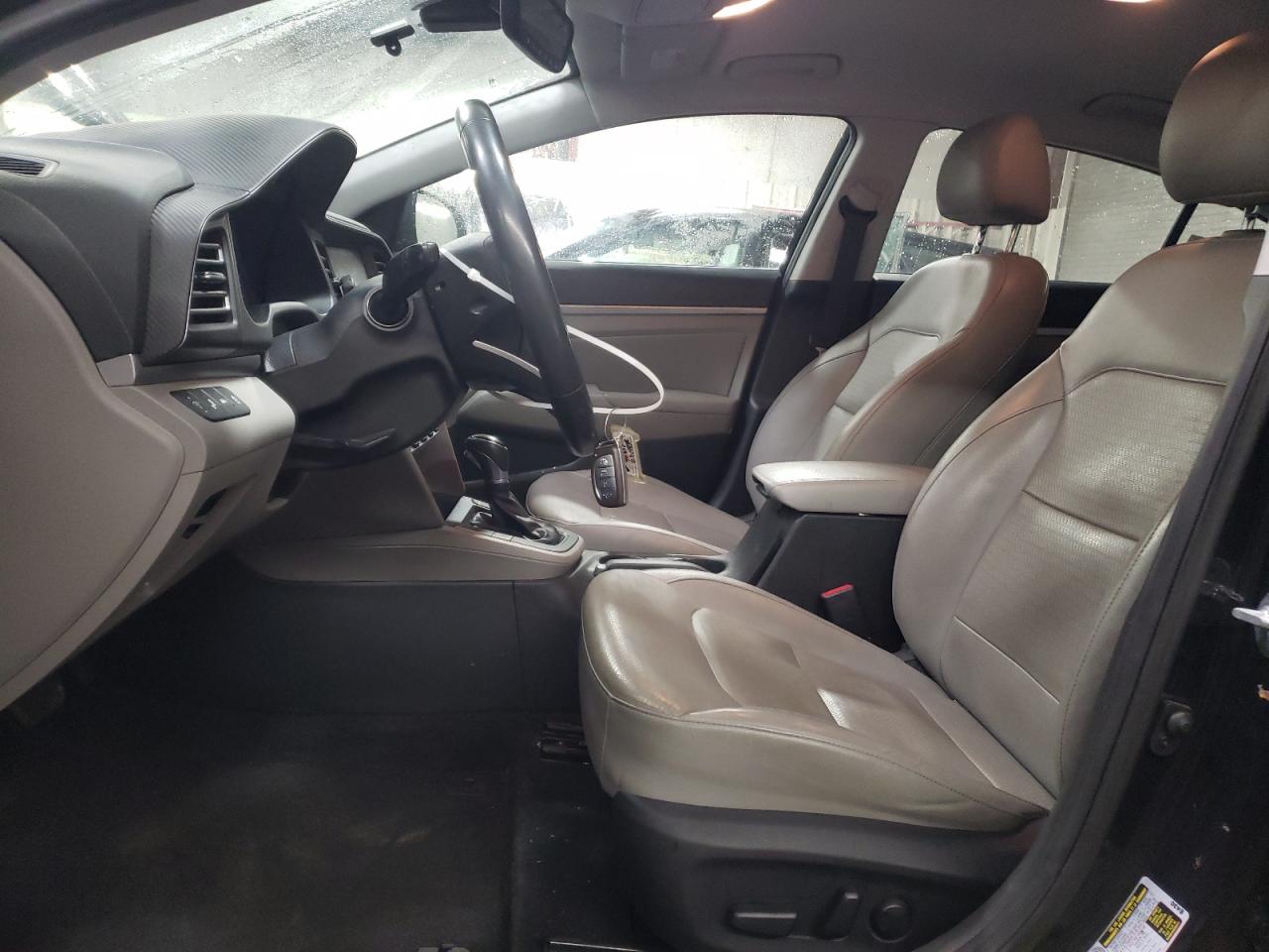 2020 Hyundai Elantra - Image 7