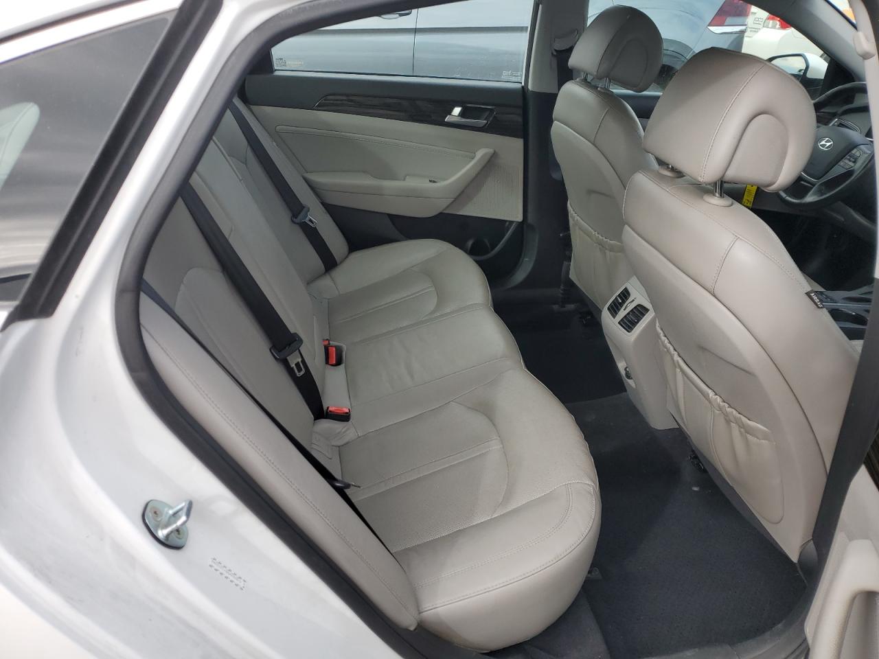 2016 Hyundai Sonata - Image 10