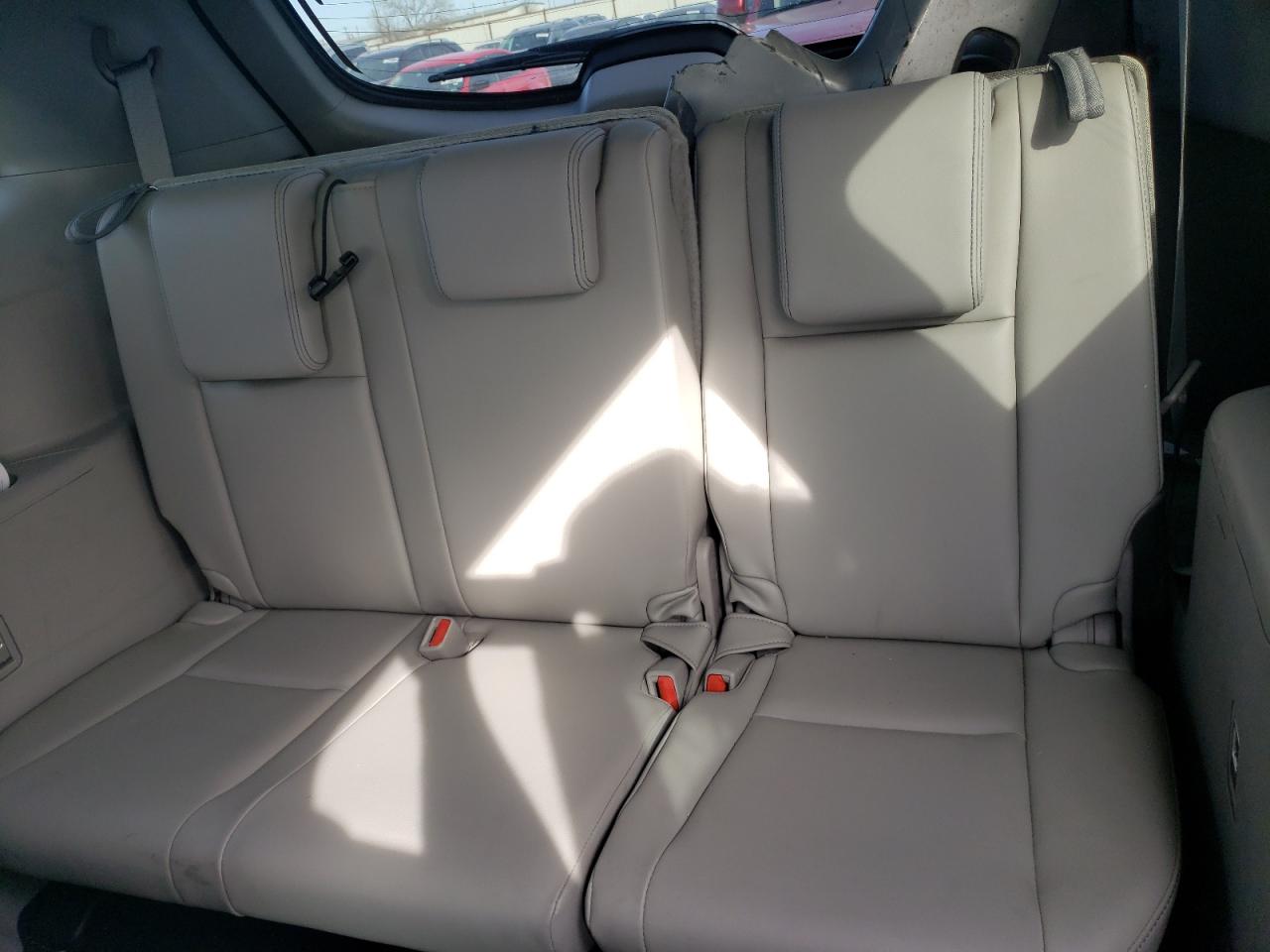2015 Toyota Highlander - Image 10