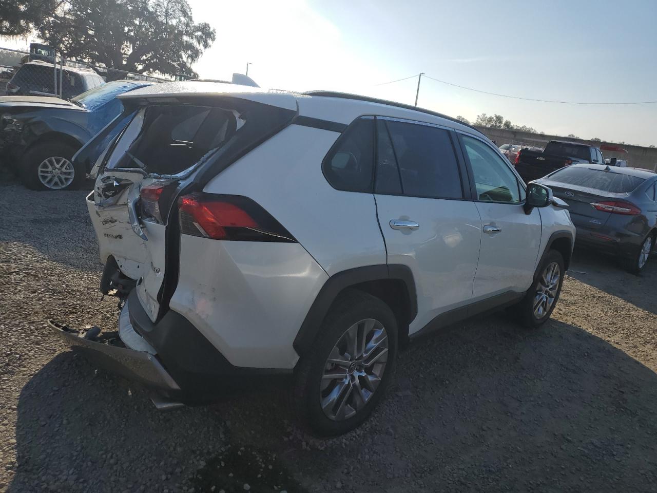 2021 Toyota RAV 4 - Image 3