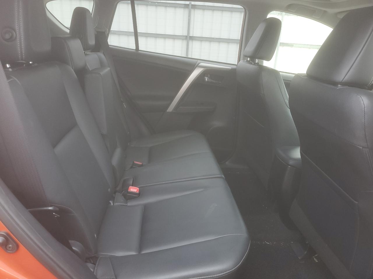 2015 Toyota RAV 4 - Image 11