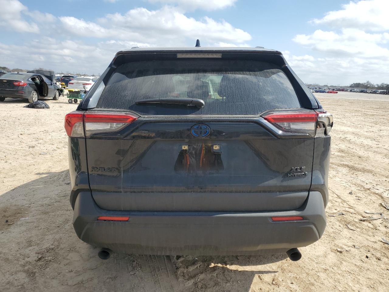 2024 Toyota RAV 4 - Image 6
