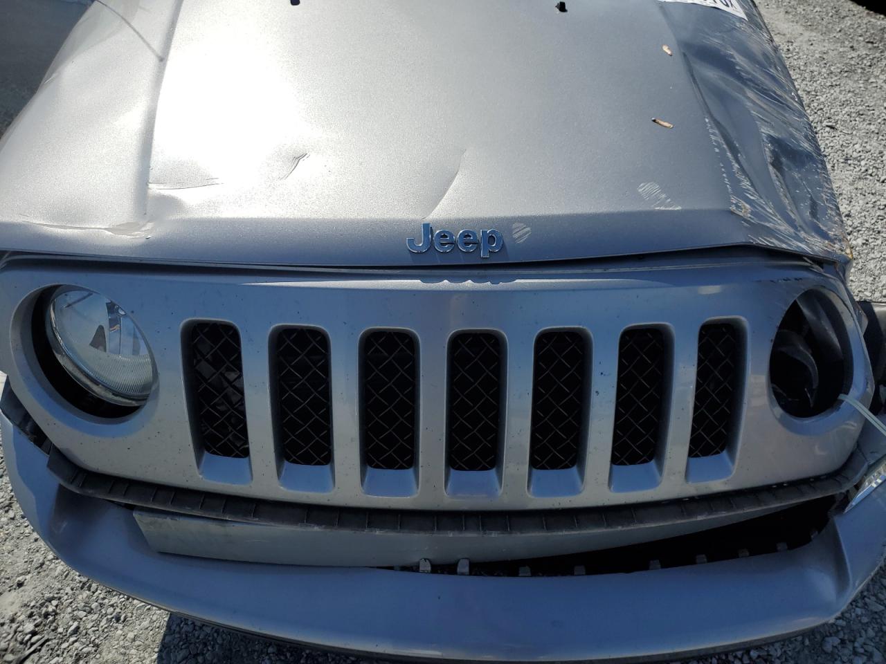 2017 Jeep Liberty (Patriot) - Image 13