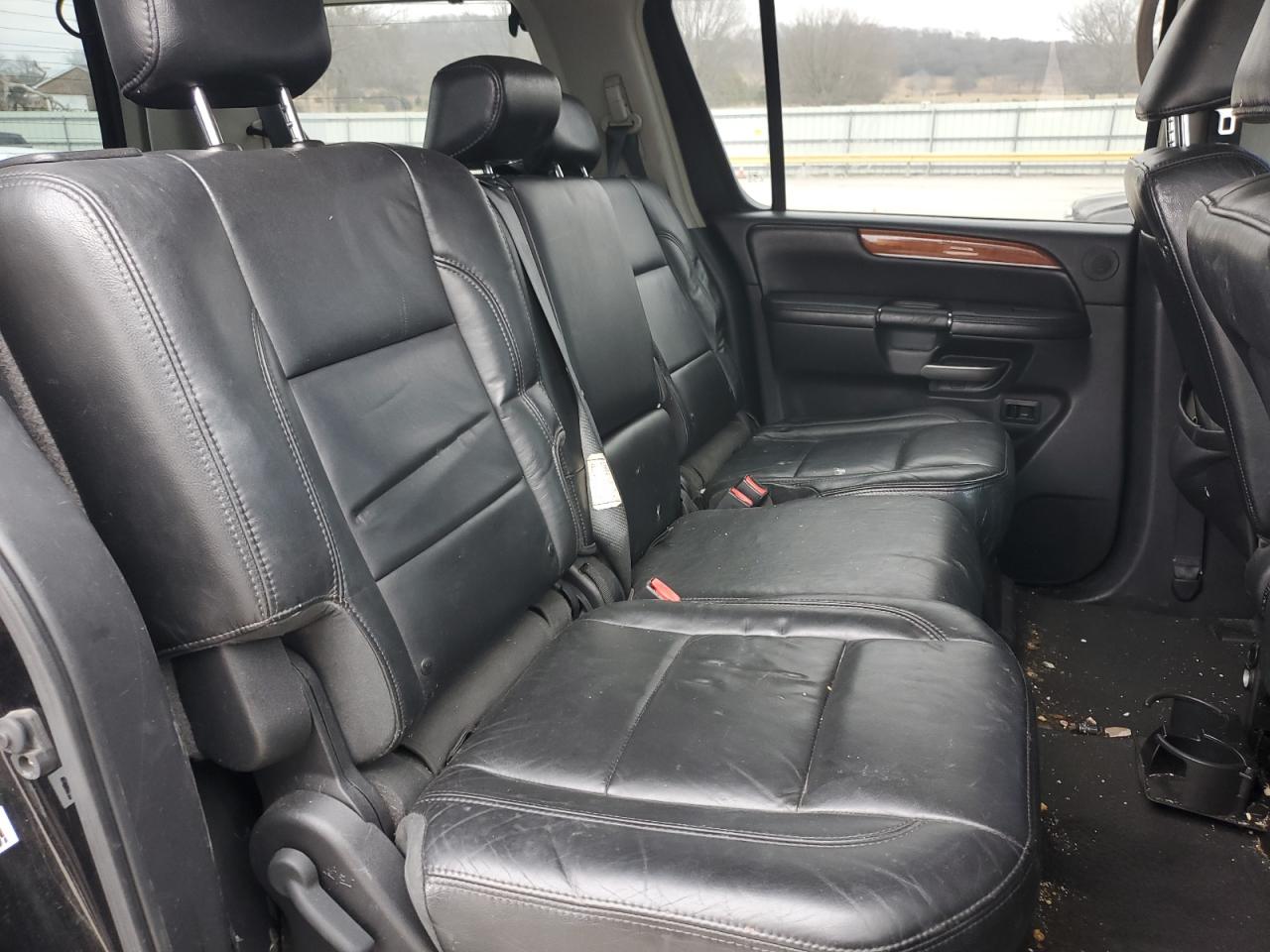 2010 Infiniti QX56 - Image 11