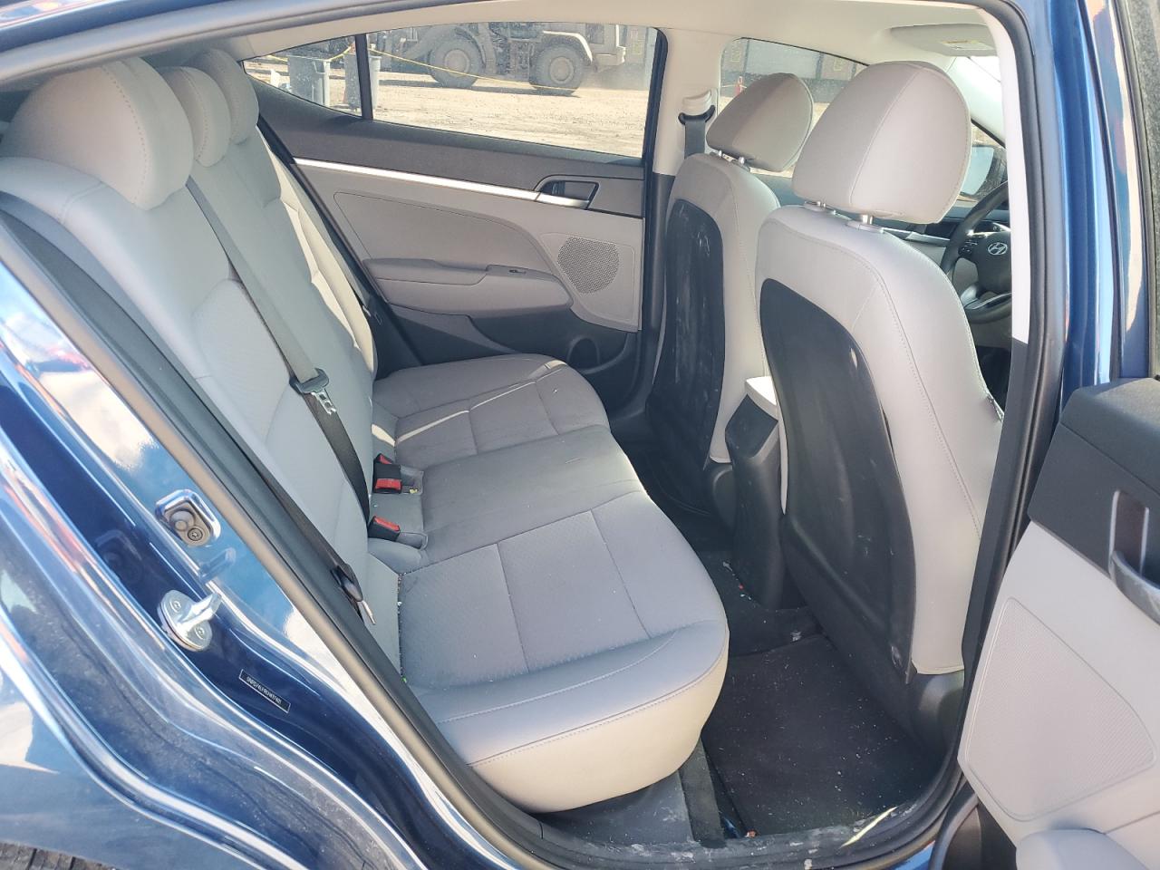 2019 Hyundai Elantra - Image 10