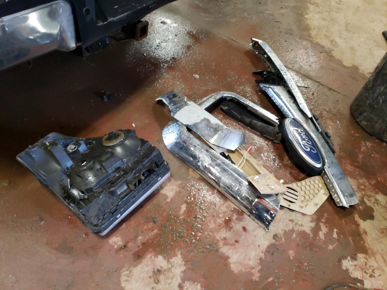 2011 Ford F250 - Image 12