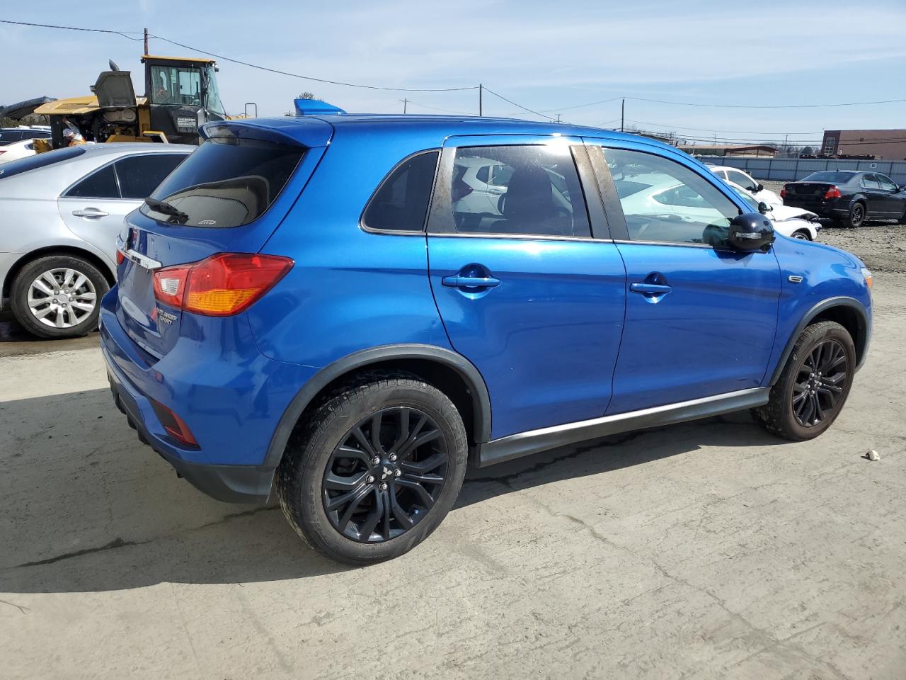 2019 Mitsubishi Outlander - Image 3