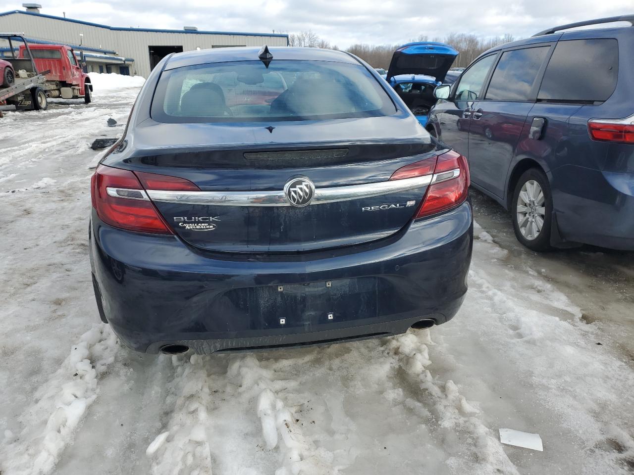 2017 Buick Regal - Image 6