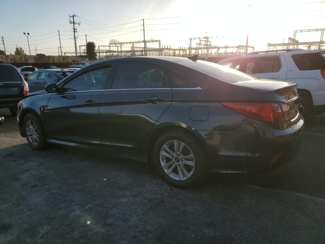 2014 Hyundai Sonata - Image 2