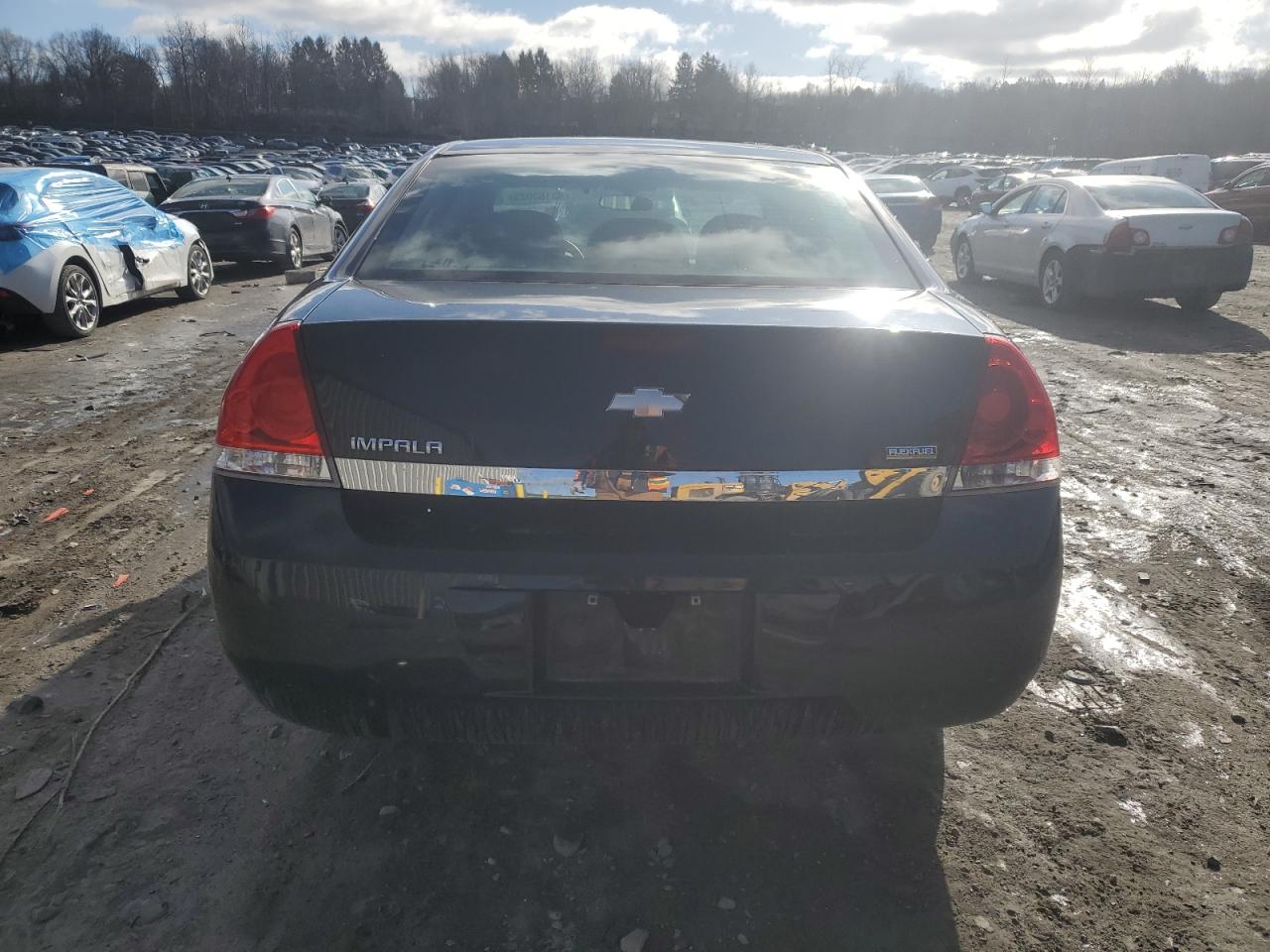 2011 Chevrolet Impala - Image 6