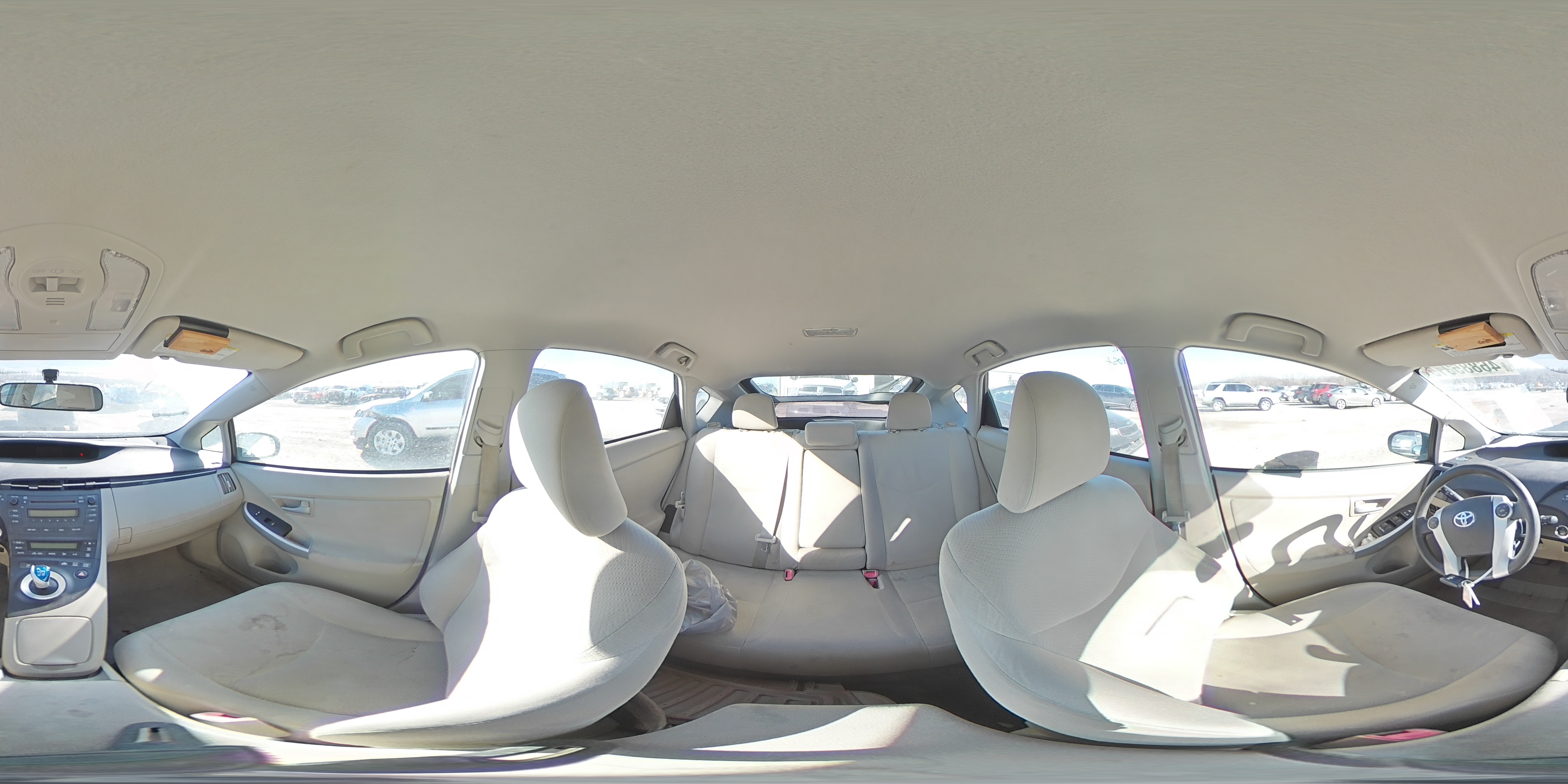 2010 Toyota Prius - Image 12