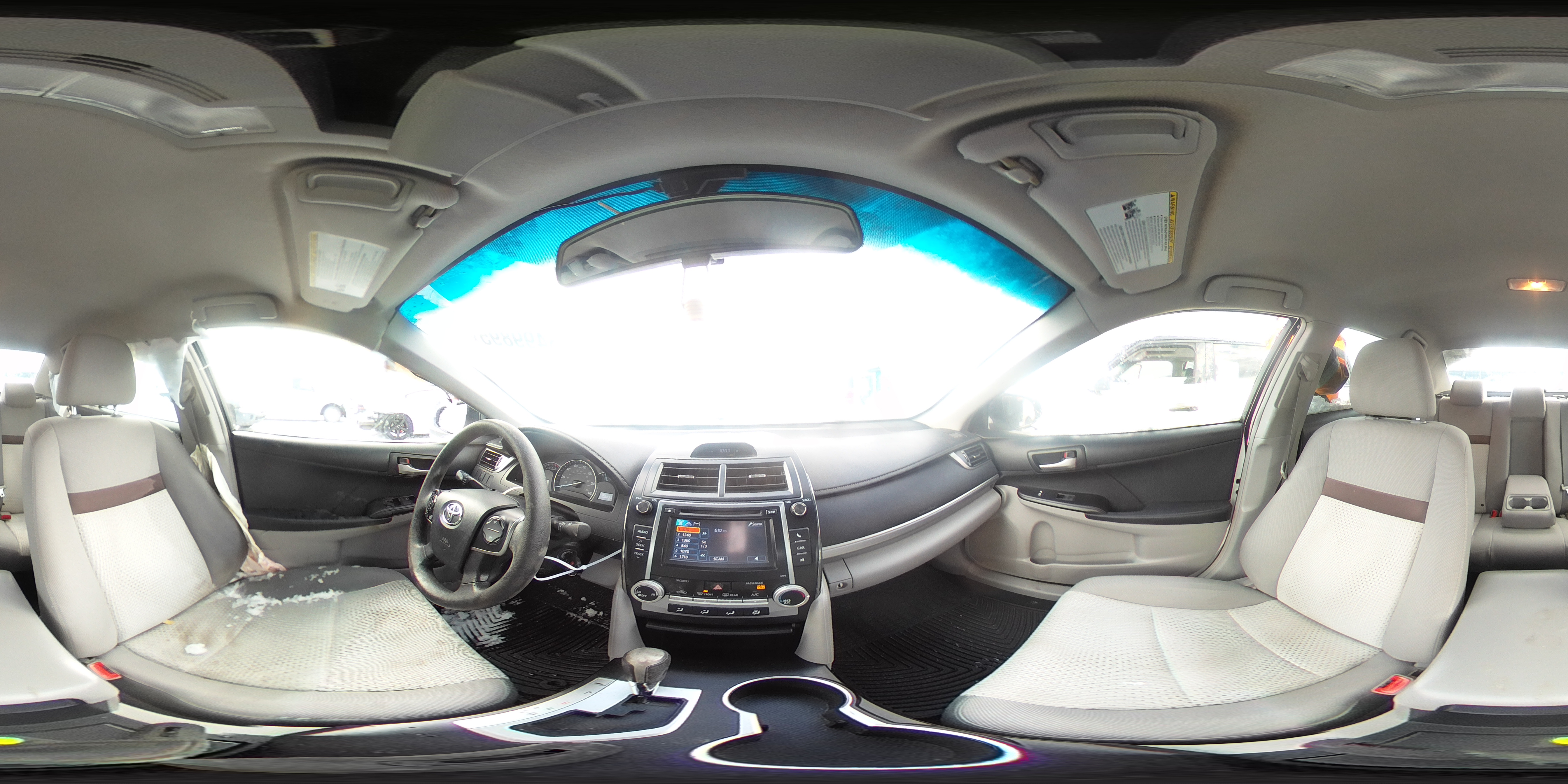 2012 Toyota Camry - Image 13