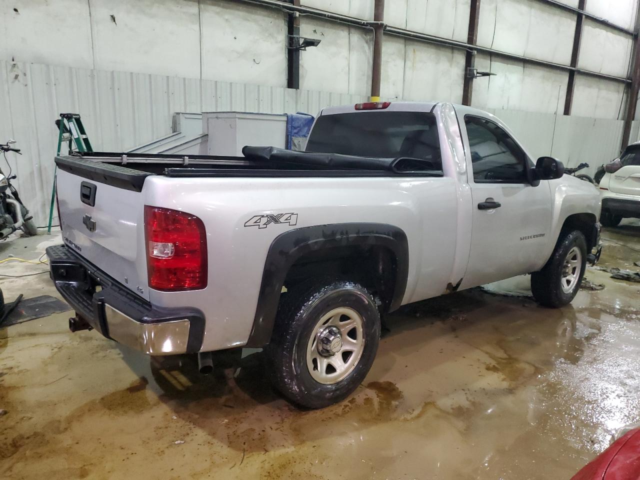 2012 Chevrolet Silverado - Image 3