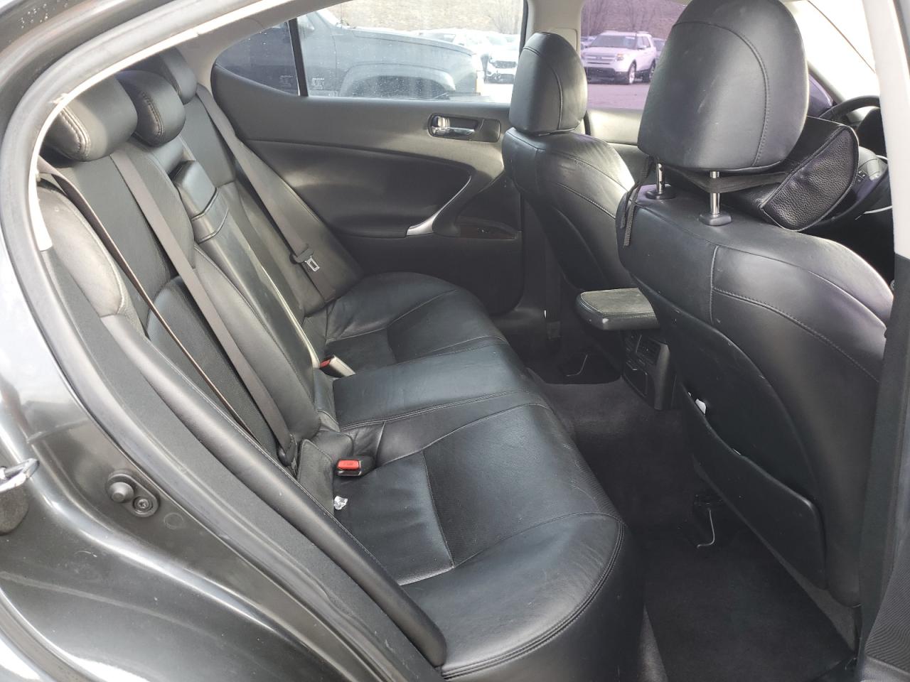 2007 Lexus IS - Image 10