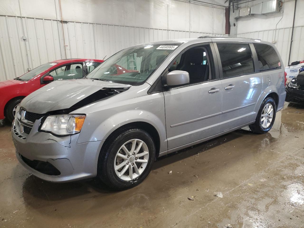 2015 Dodge Caravan - Image 1