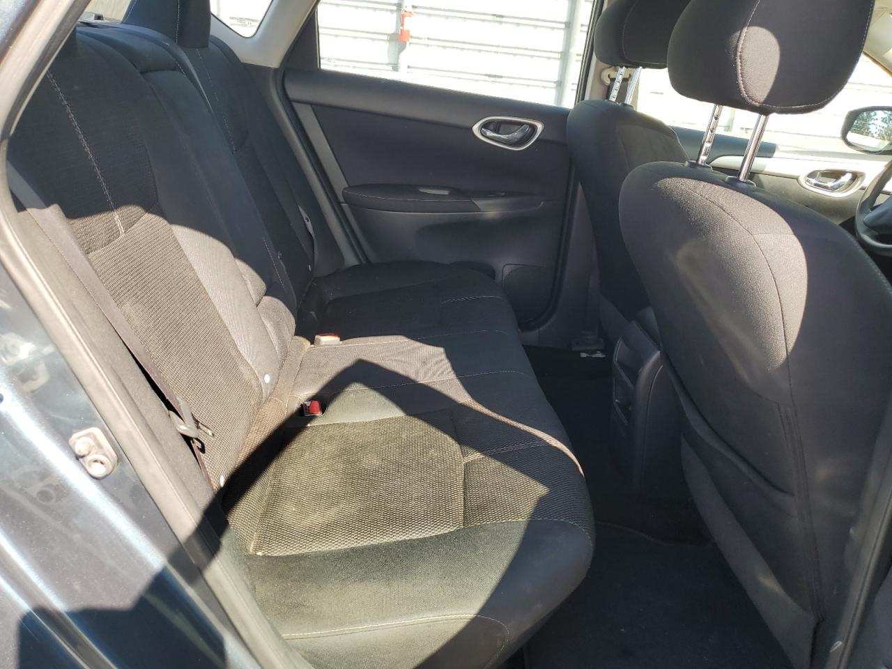 2014 Nissan Sentra - Image 10