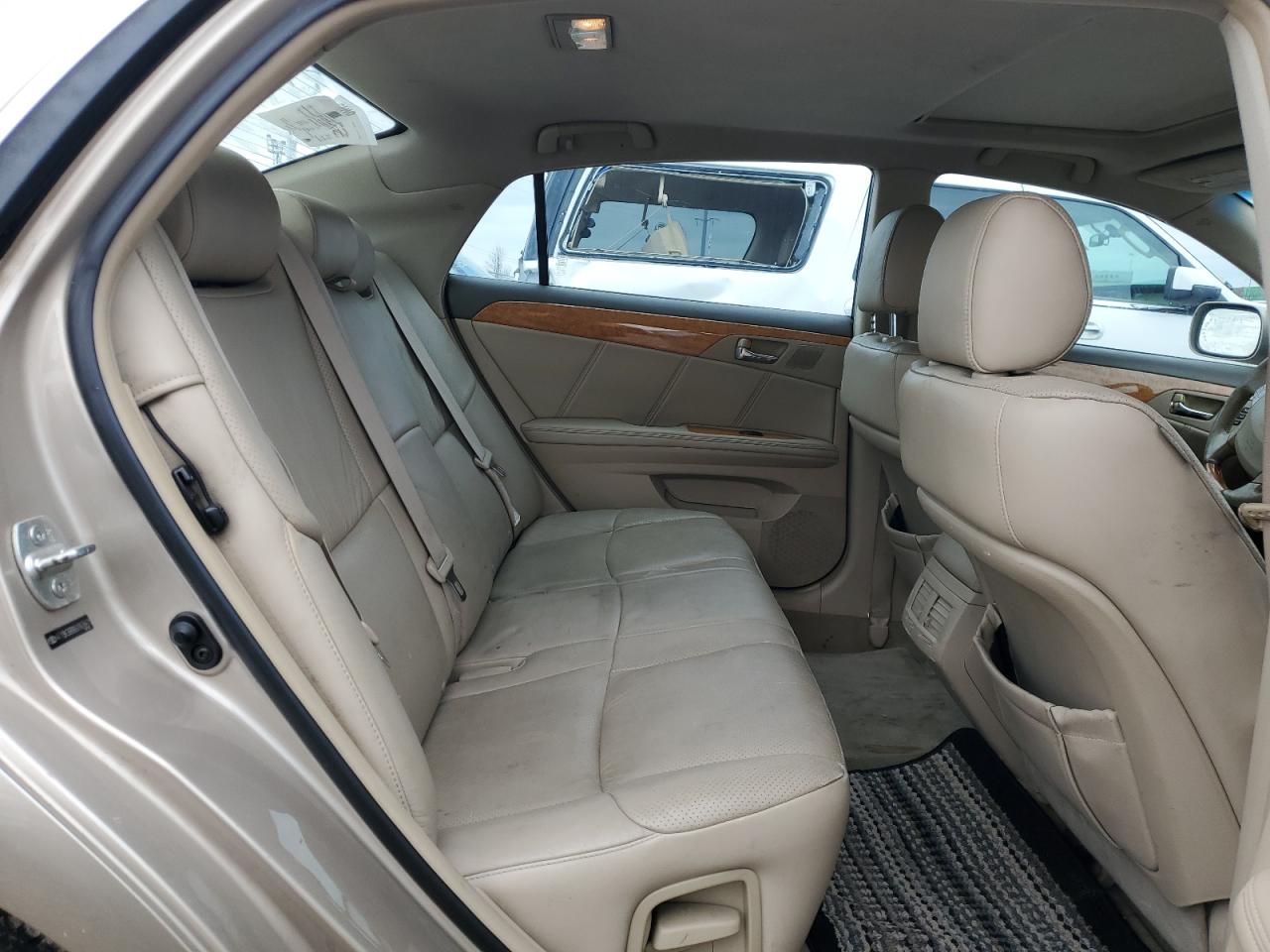 2006 Toyota Avalon - Image 10