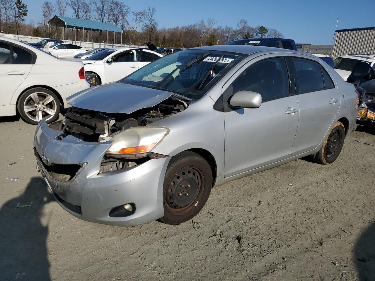 2009 Toyota Yaris - Image 1