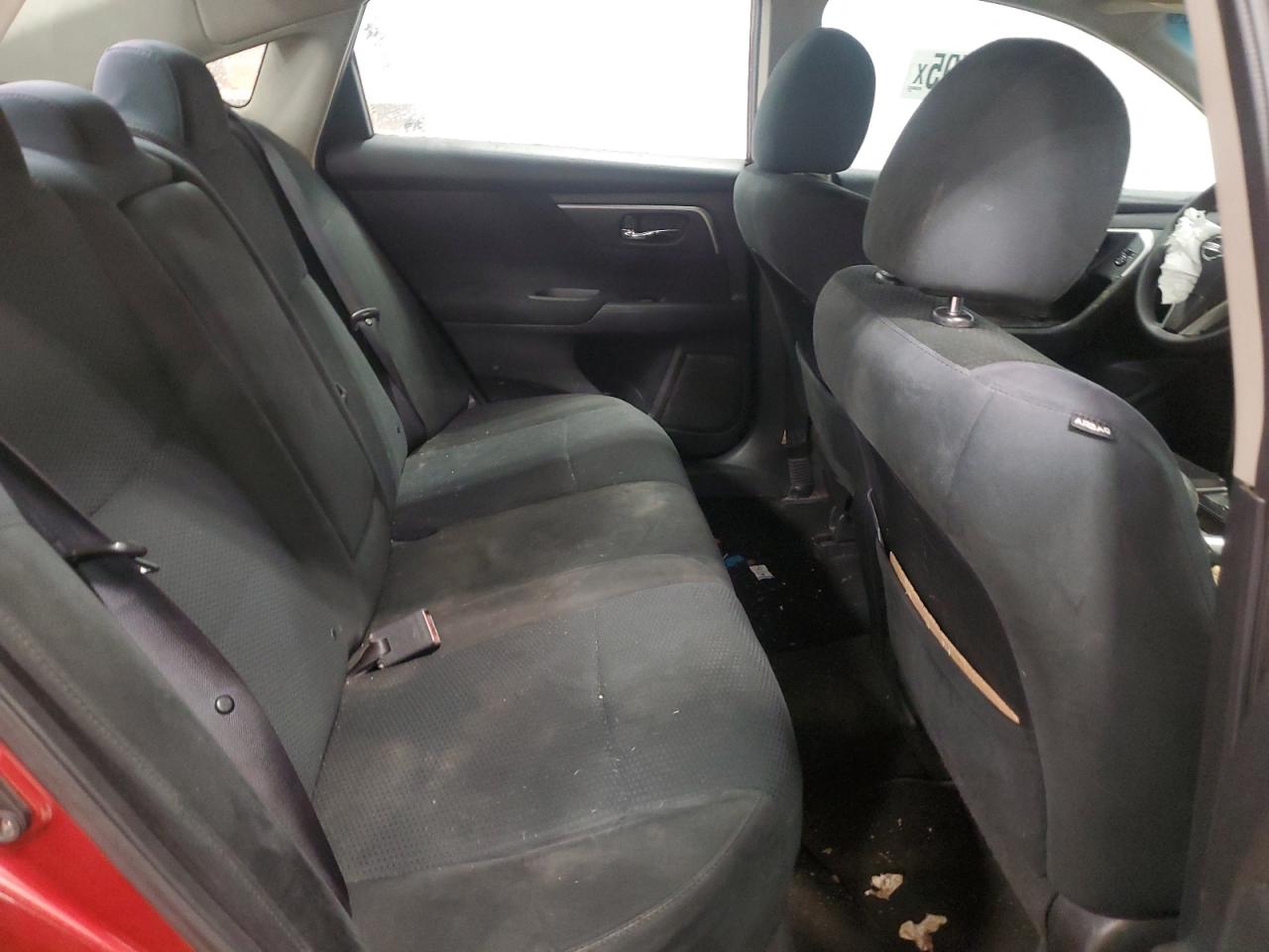 2015 Nissan Altima - Image 10