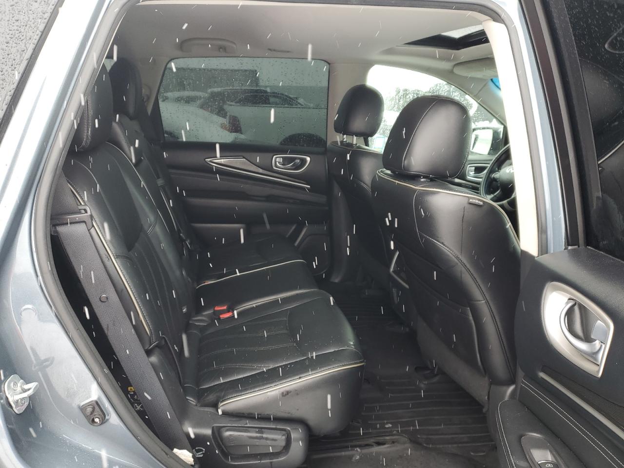 2017 Infiniti QX60 - Image 10