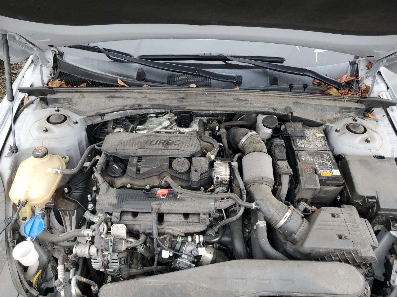 2022 Kia K5 - Image 12