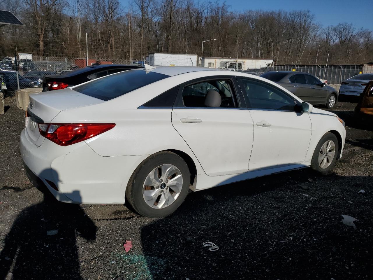 2014 Hyundai Sonata - Image 3