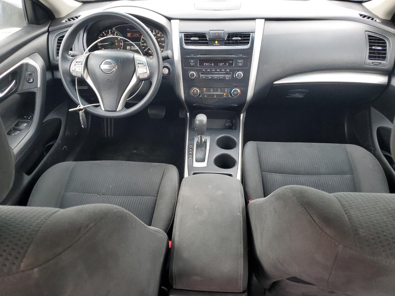 2015 Nissan Altima - Image 8