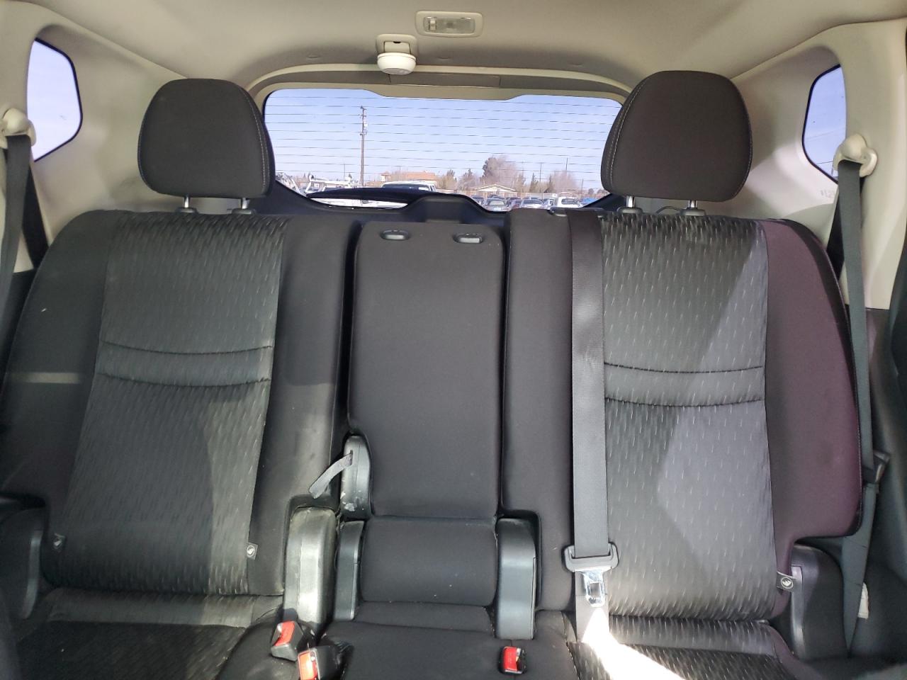 2018 Nissan Rogue - Image 10