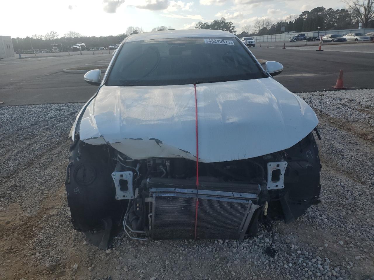 2019 Volkswagen Jetta - Image 5