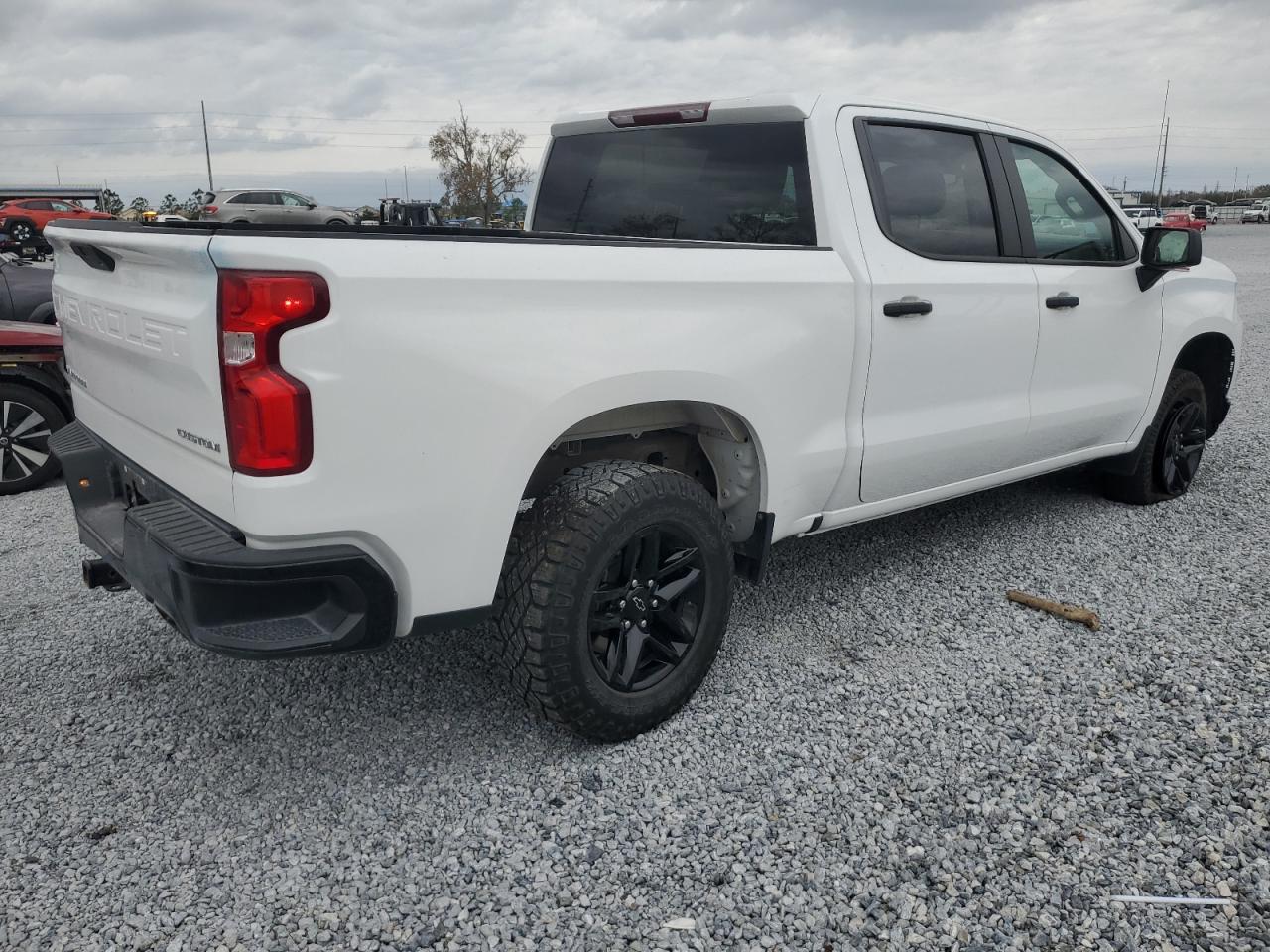 2022 Chevrolet Silverado - Image 3
