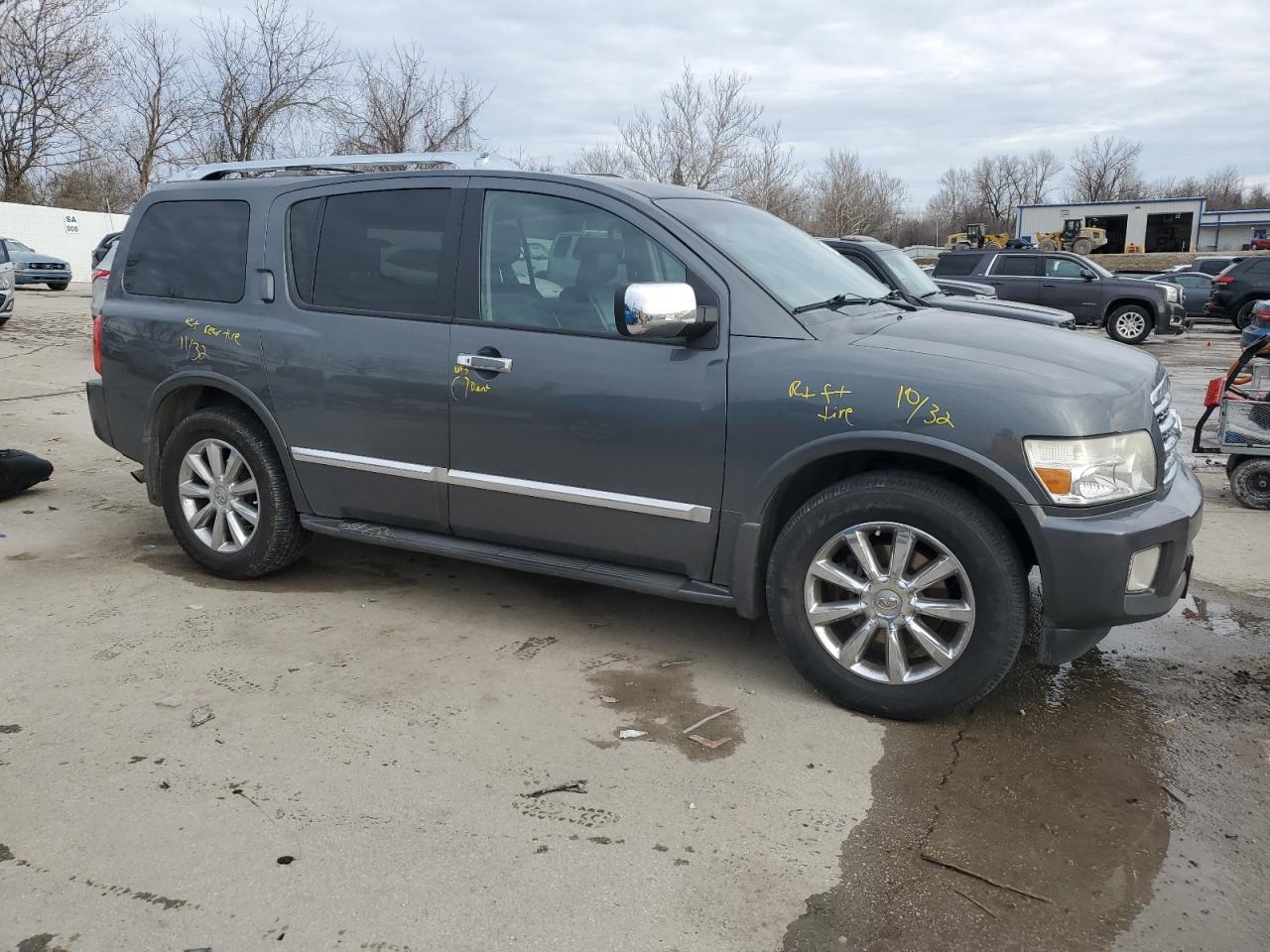 2010 Infiniti QX56 - Image 4