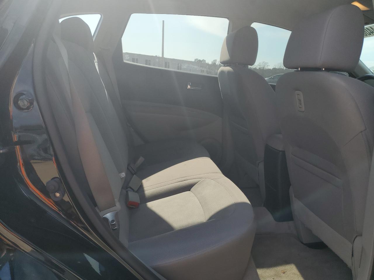 2014 Nissan Rogue - Image 12