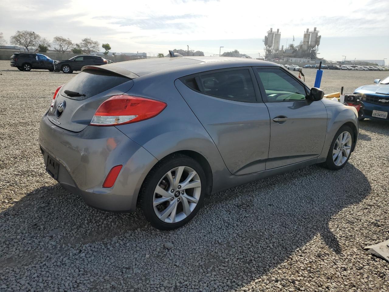 2016 Hyundai Veloster - Image 3