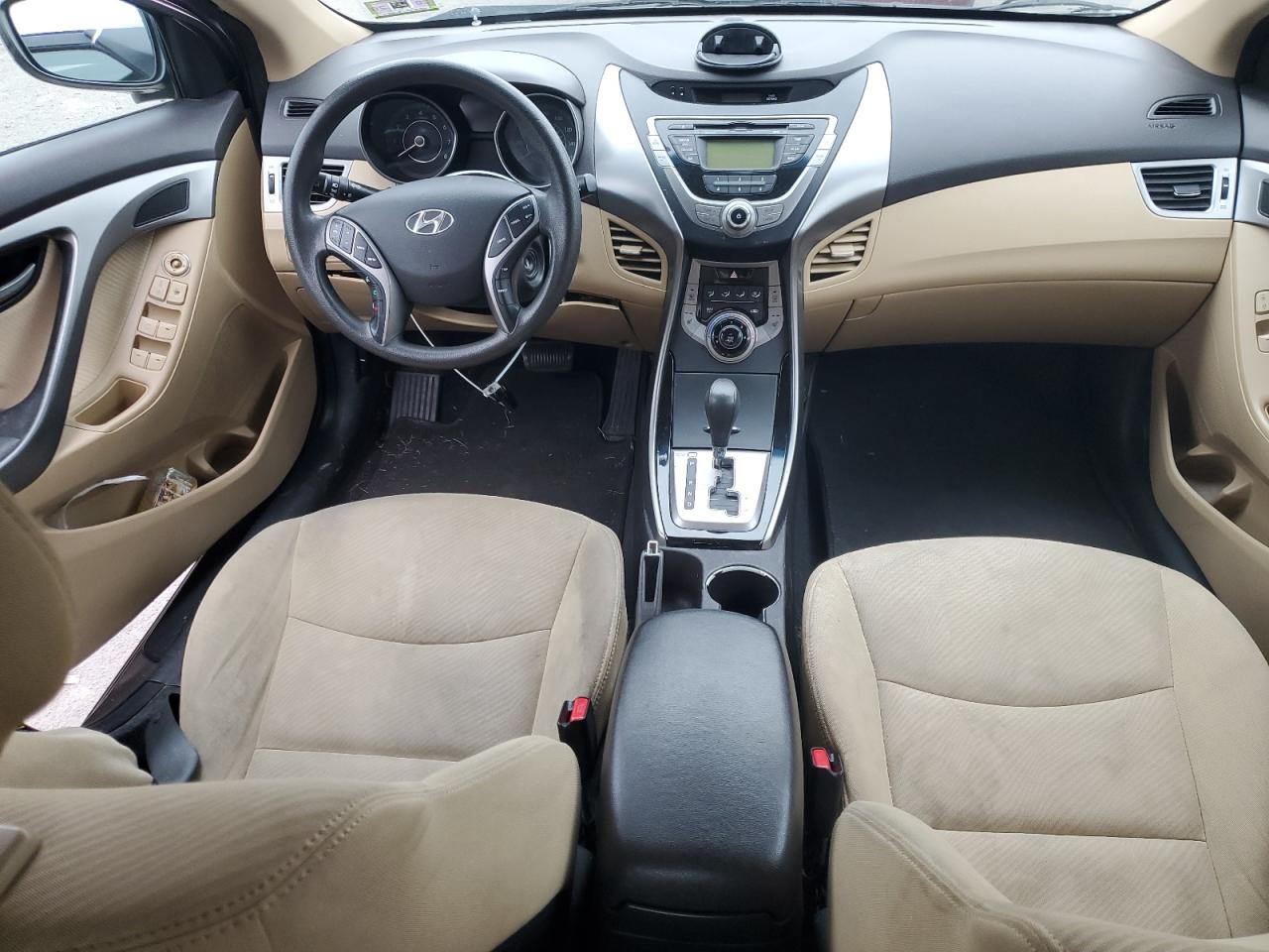 2013 Hyundai Elantra - Image 8
