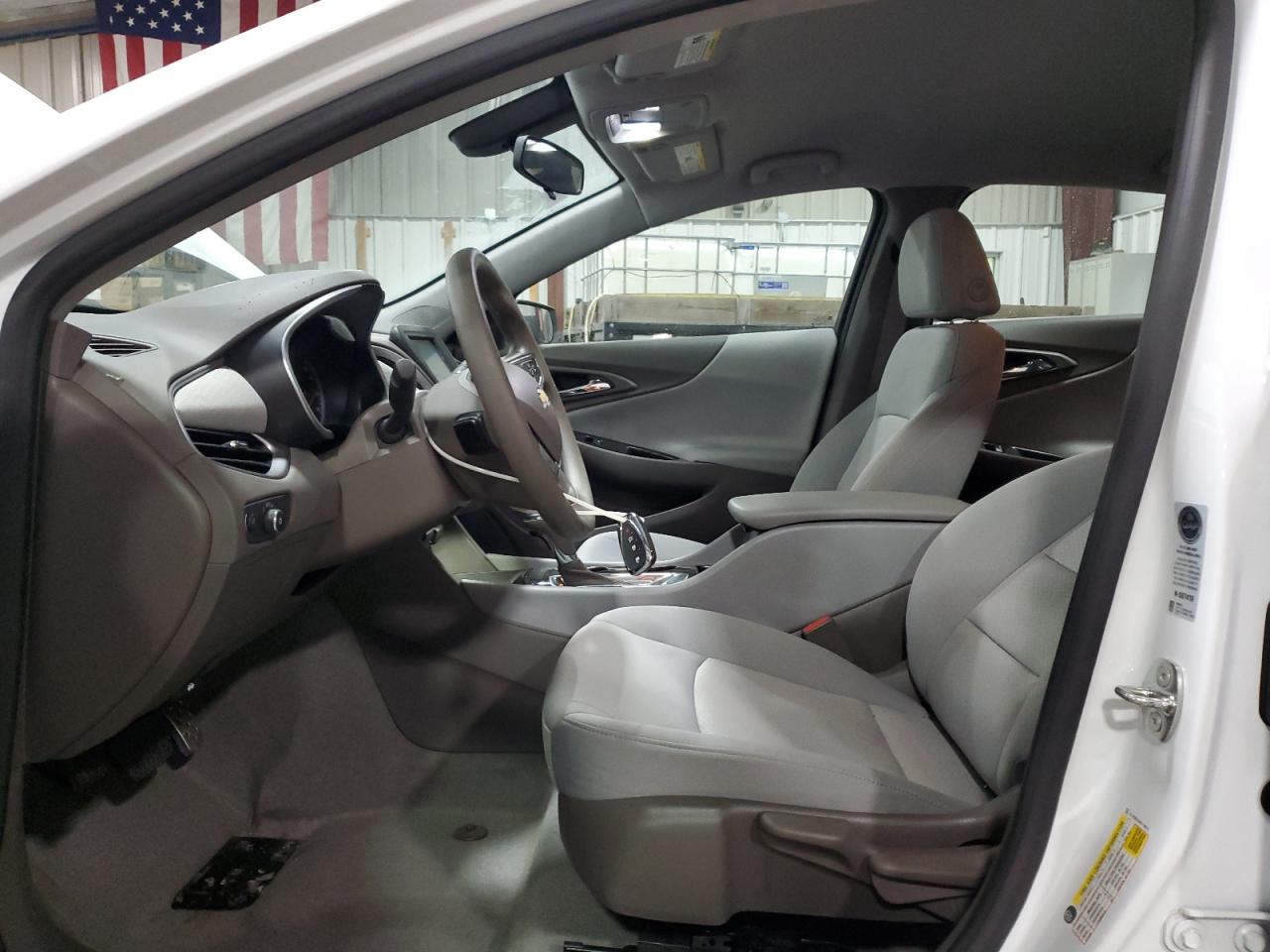 2017 Chevrolet Malibu - Image 7