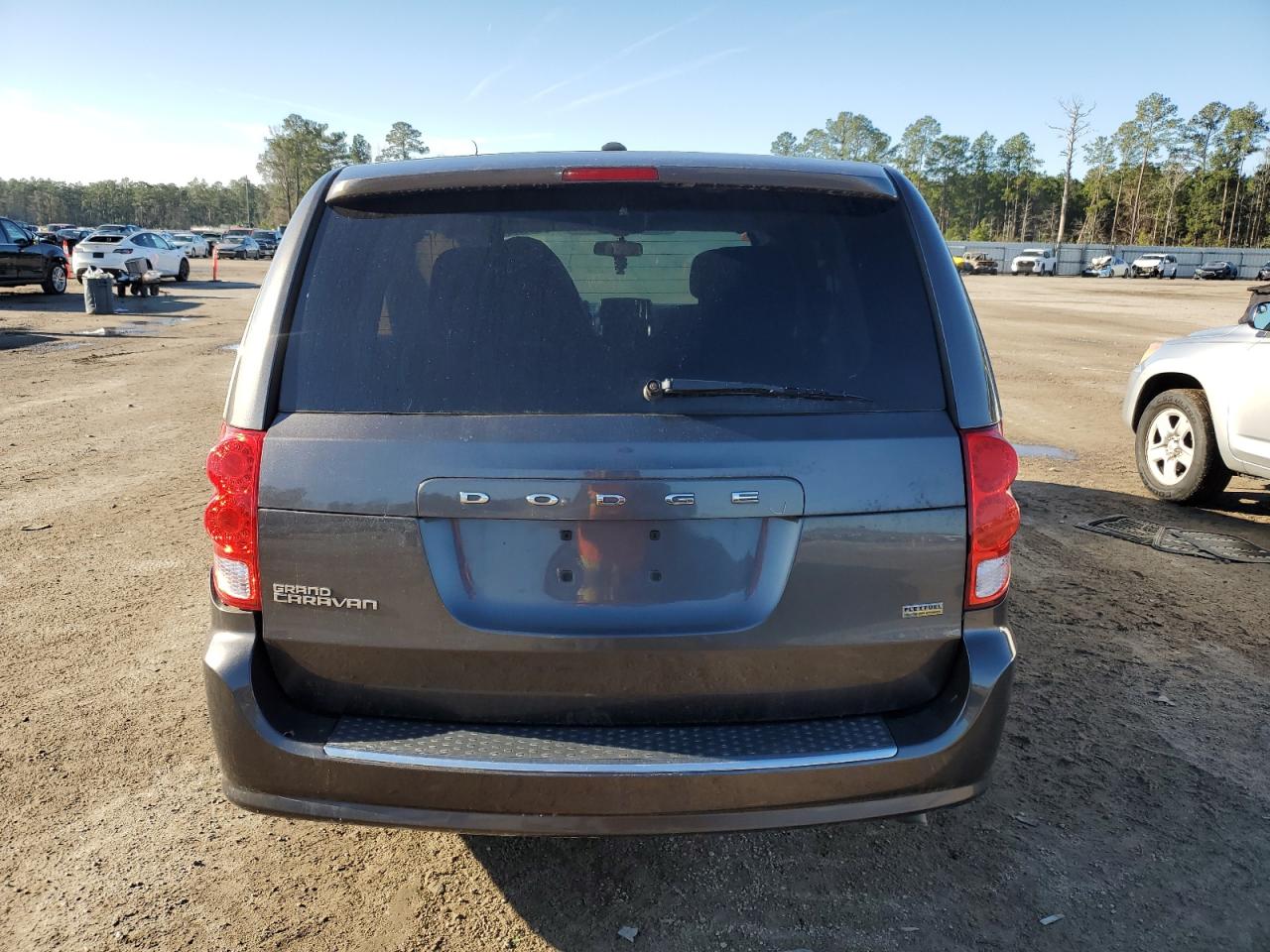 2016 Dodge Caravan - Image 6