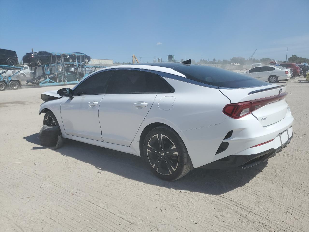 2021 Kia K5 - Image 2