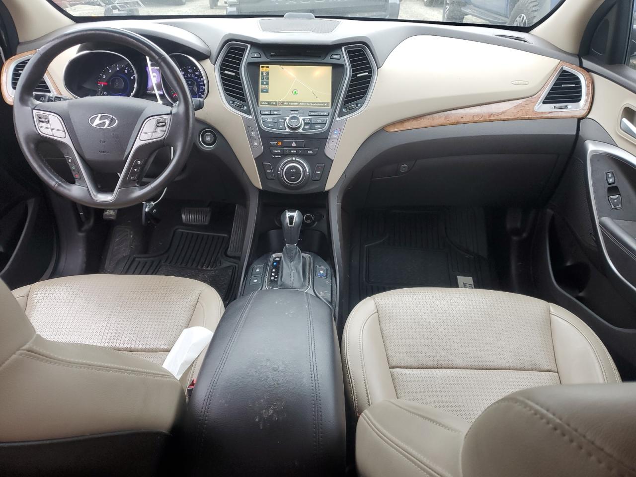 2014 Hyundai Santa Fe - Image 8