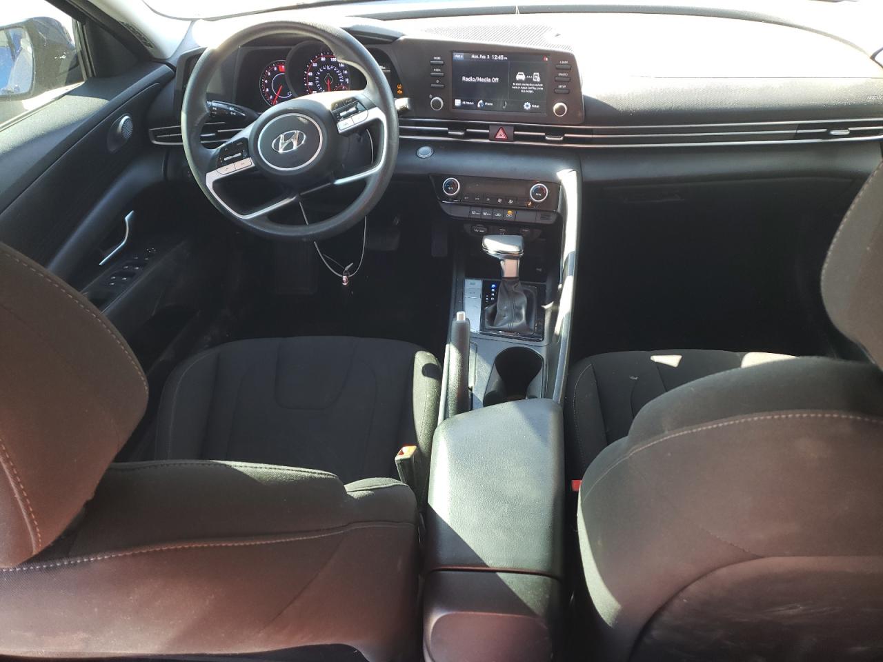2021 Hyundai Elantra - Image 8