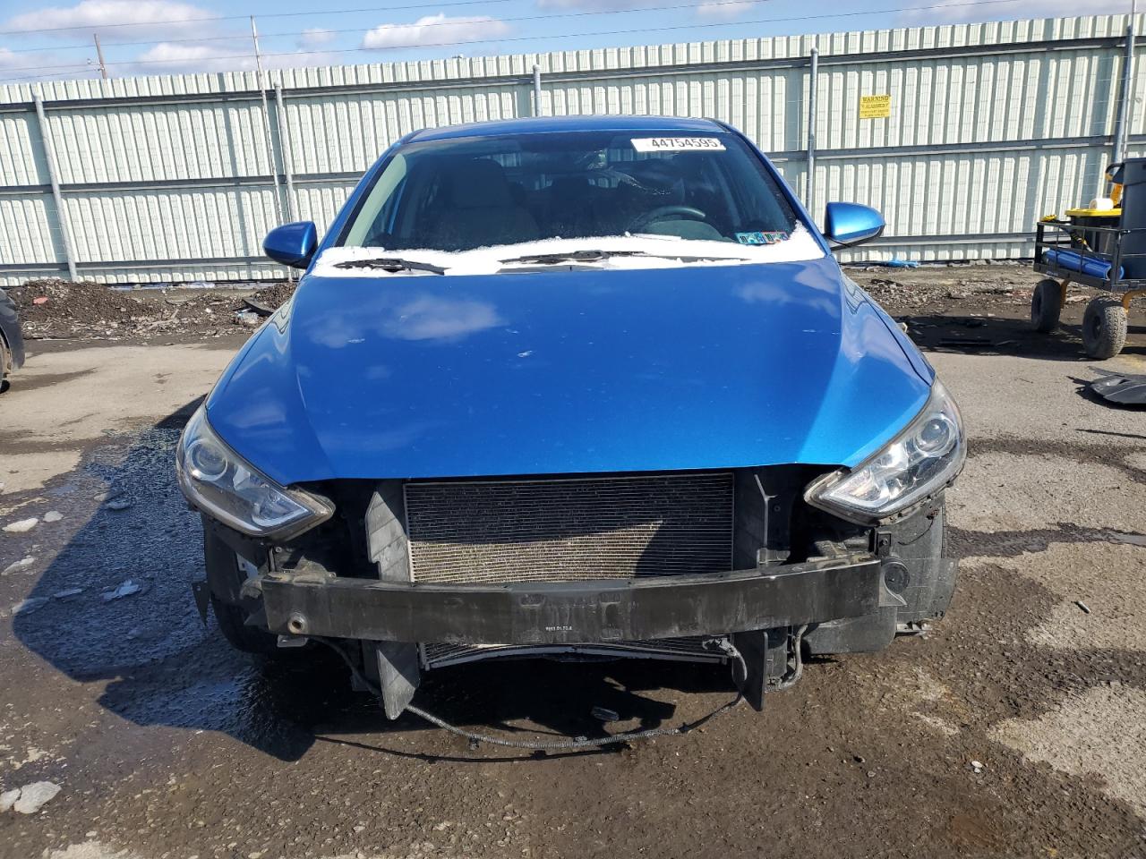 2017 Hyundai Elantra - Image 5