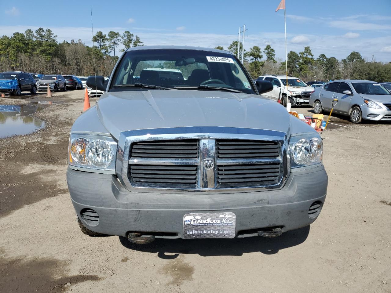 2007 Dodge Dakota - Image 5