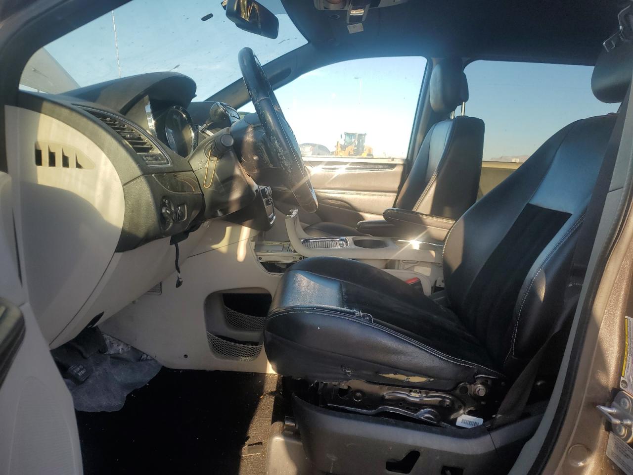 2017 Dodge Grand Cara VIN: 0LDL0T83440024 Lot: 45044565