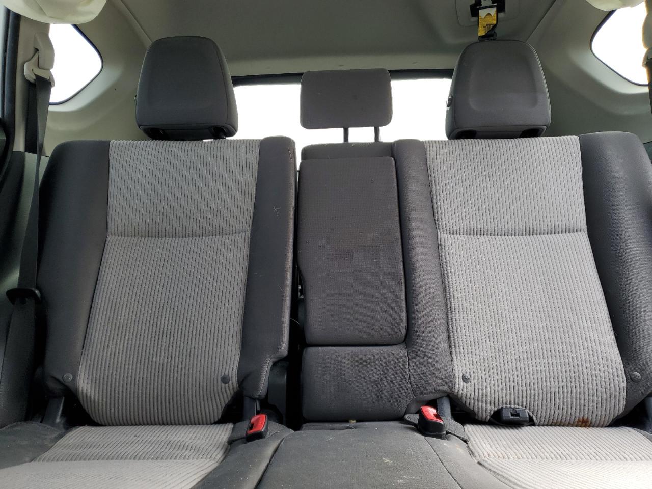 2014 Toyota RAV 4 - Image 10