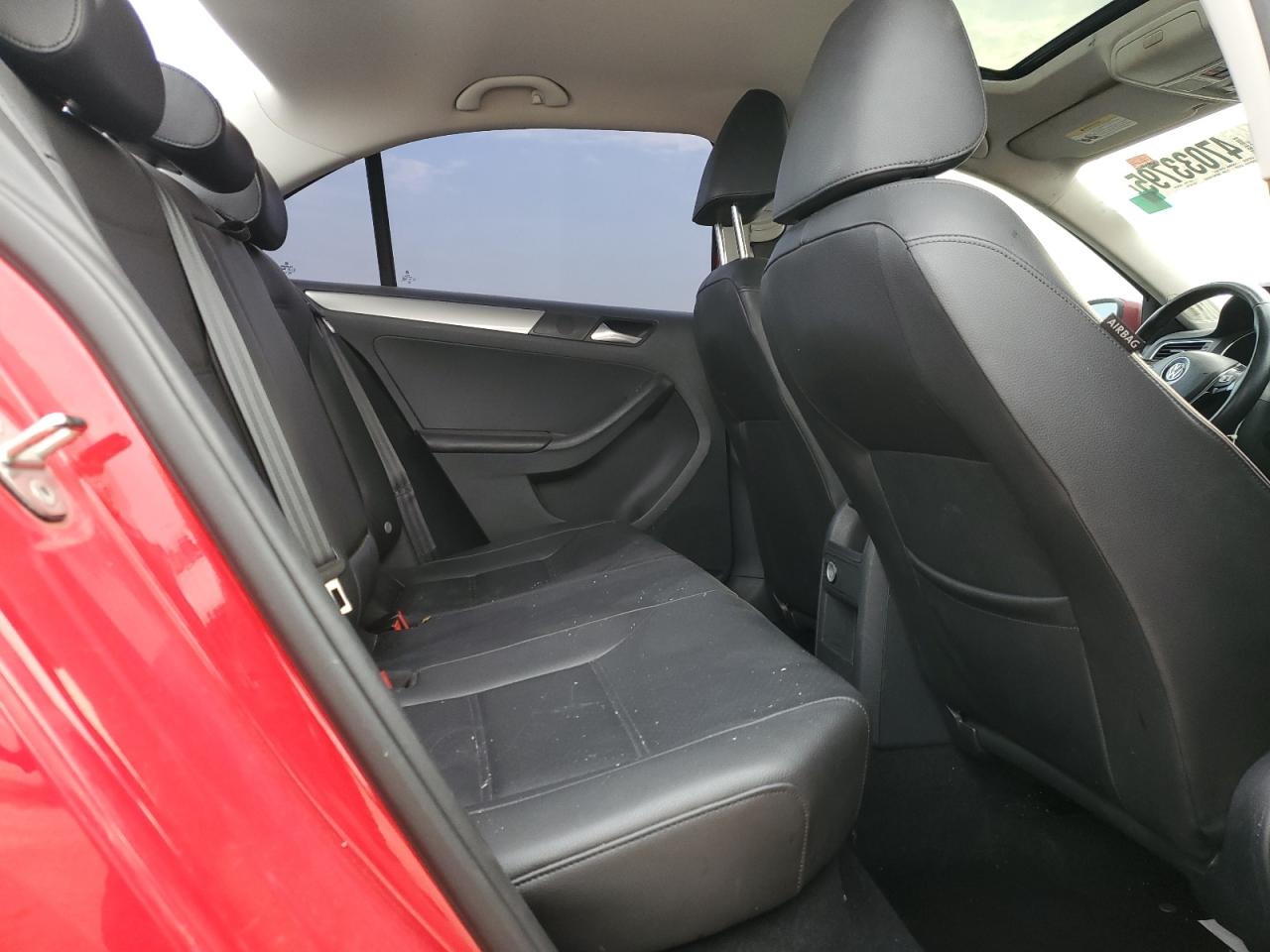 2015 Volkswagen Jetta - Image 11