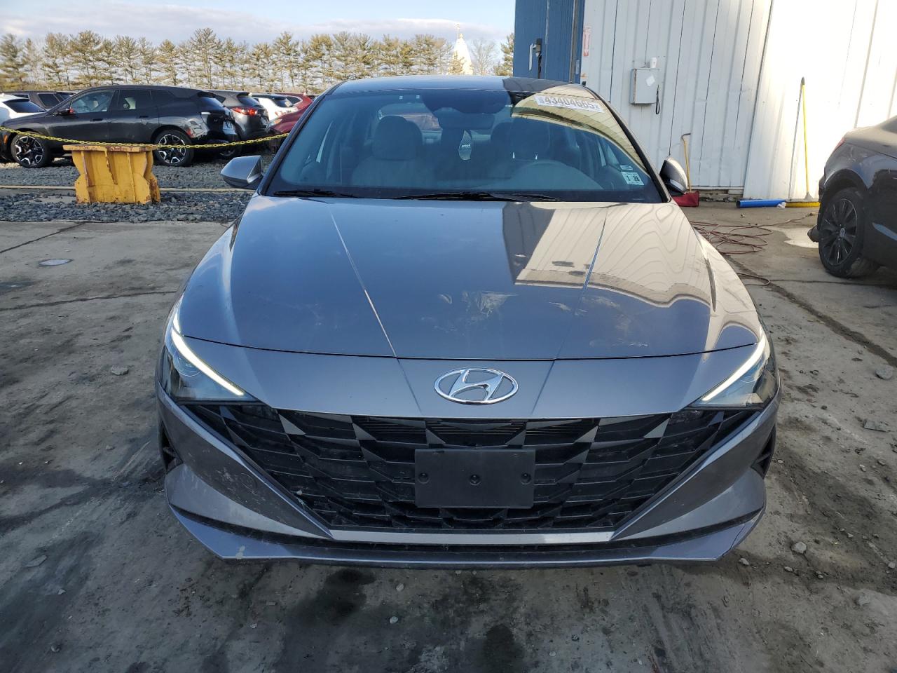 2023 Hyundai Elantra - Image 5