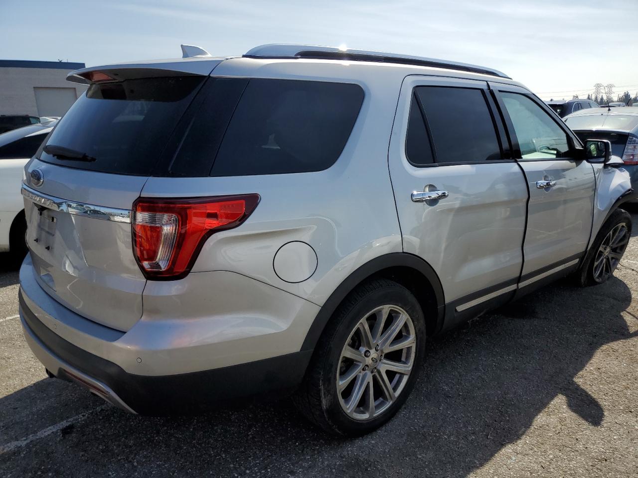 2017 Ford Explorer - Image 3