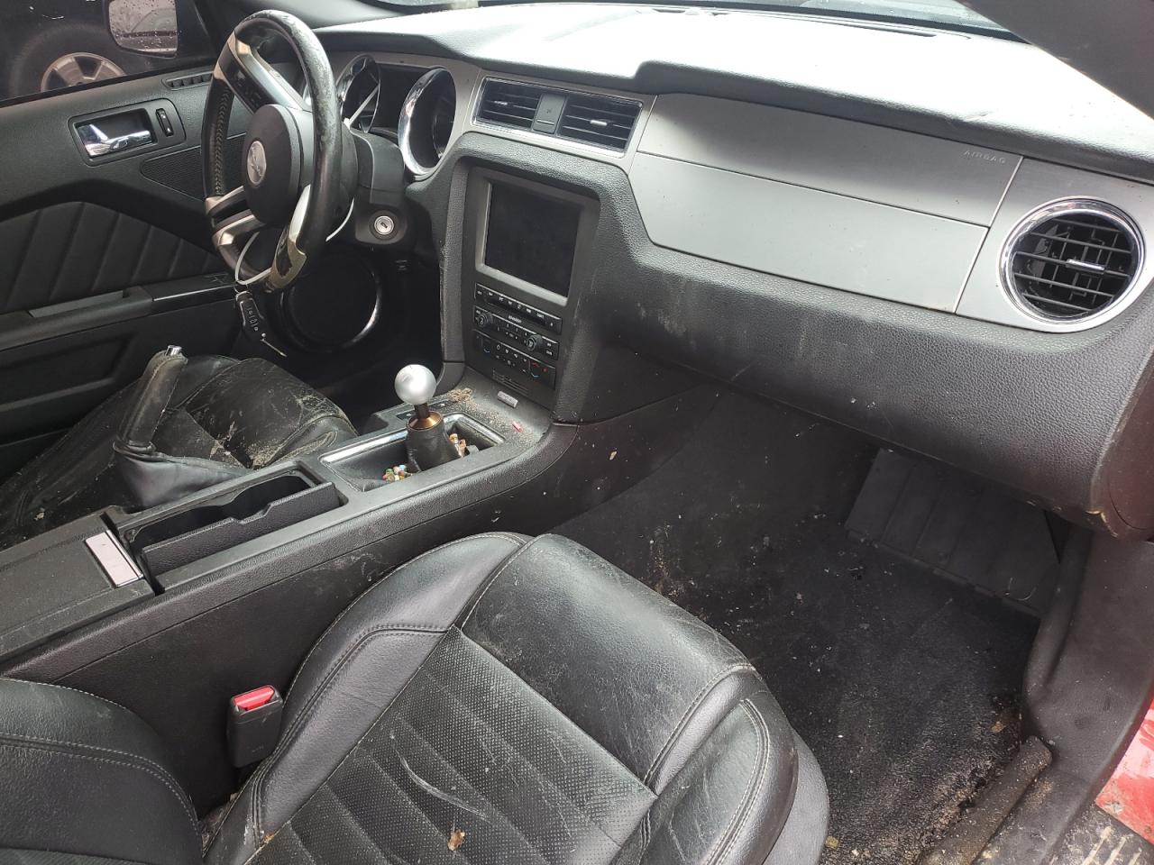 2010 Ford Mustang - Image 8