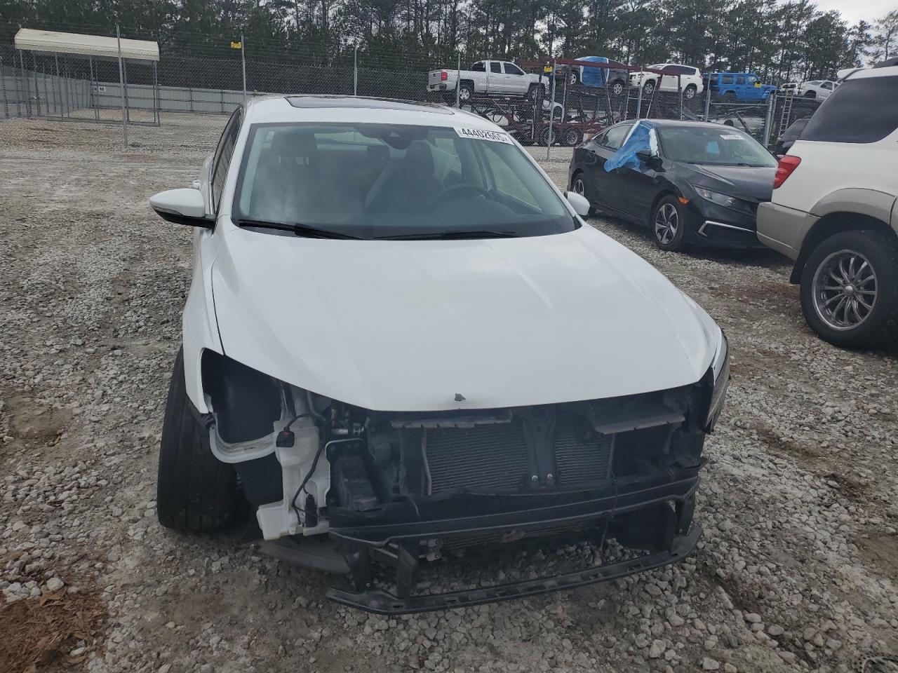 2021 Volkswagen Passat - Image 5