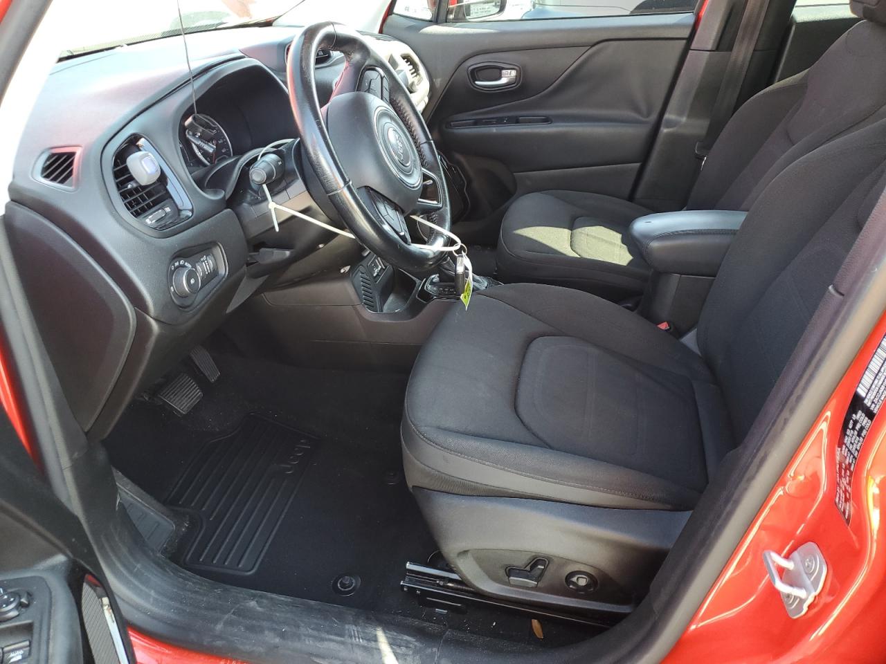 2017 Jeep Renegade - Image 7