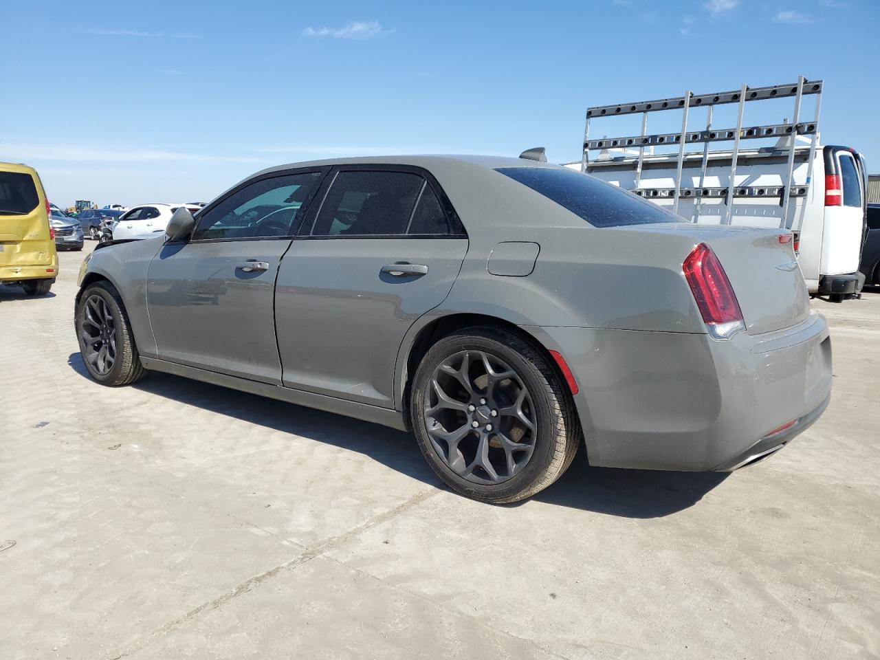 2019 Chrysler 300 - Image 2